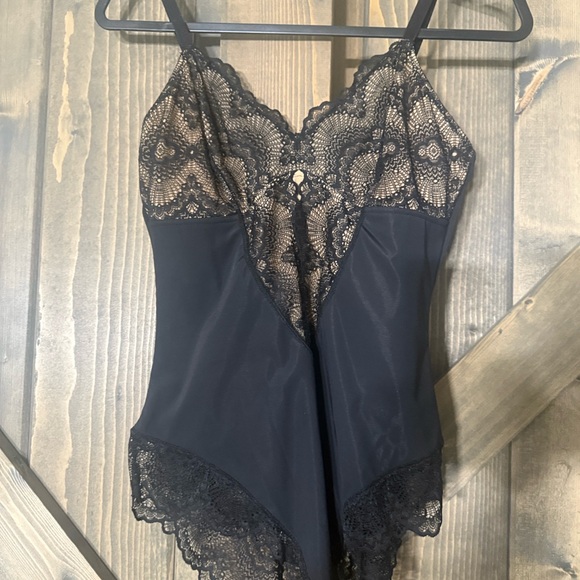 Women’s Large Sculpting Lace Shapewear Bodysuit Pinsy - Picture 2 of 8